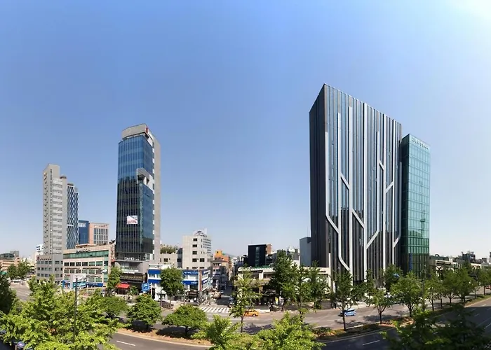 The Recenz Premium Gangnam Garosu-gil 호텔 3*